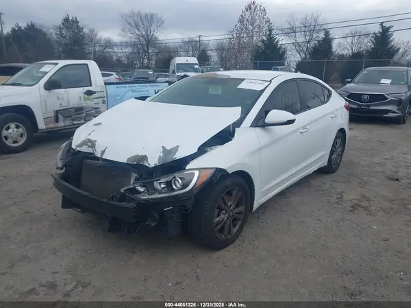 5NPD84LF7JH231144 2018 HYUNDAI ELANTRA - Image 2
