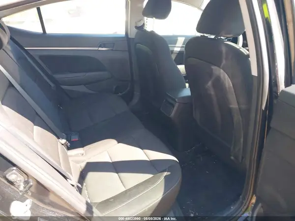 5NPD84LF7JH232827 2018 HYUNDAI ELANTRA - Image 8
