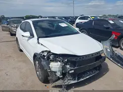 5NPD84LF7JH232875 2018 HYUNDAI ELANTRA