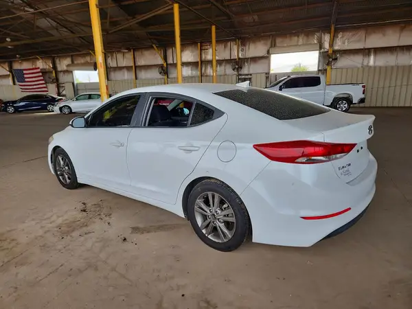 5NPD84LF7JH233590 2018 HYUNDAI ELANTRA - Image 2