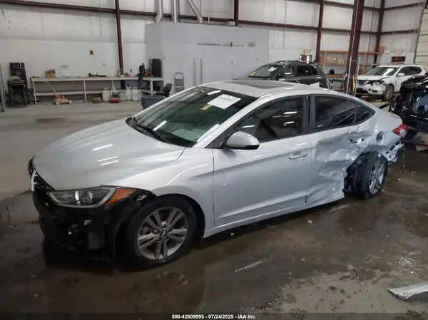 5NPD84LF7JH236120 2018 HYUNDAI ELANTRA - Image 2