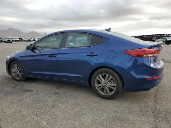 5NPD84LF7JH237607 2018 HYUNDAI ELANTRA - Image 2