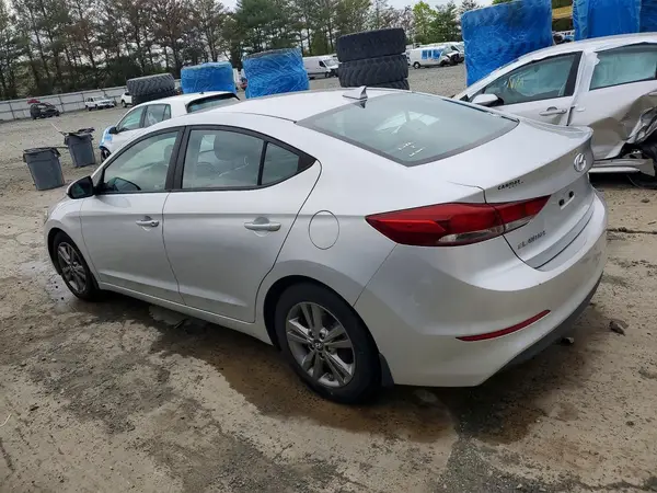 5NPD84LF7JH239406 2018 HYUNDAI ELANTRA - Image 2