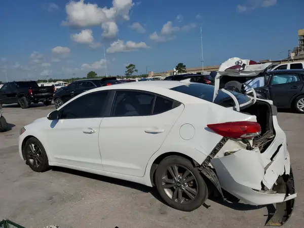 5NPD84LF7JH240426 2018 HYUNDAI ELANTRA - Image 2