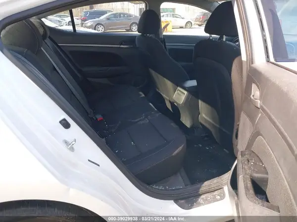 5NPD84LF7JH241186 2018 HYUNDAI ELANTRA - Image 8