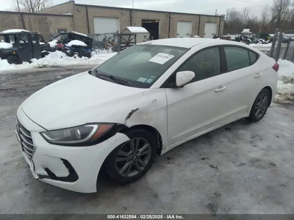 5NPD84LF7JH241480 2018 HYUNDAI ELANTRA - Image 2