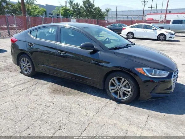 5NPD84LF7JH241592 2018 HYUNDAI ELANTRA - Image 1