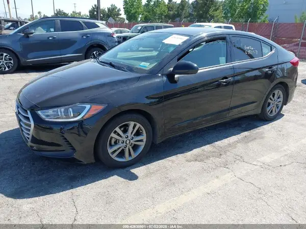 5NPD84LF7JH241592 2018 HYUNDAI ELANTRA - Image 2