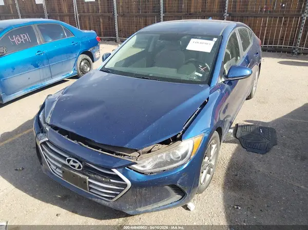 5NPD84LF7JH241916 2018 HYUNDAI ELANTRA - Image 2
