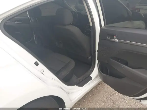 5NPD84LF7JH243259 2018 HYUNDAI ELANTRA - Image 8