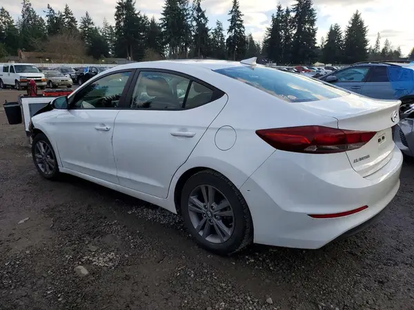 5NPD84LF7JH245142 2018 HYUNDAI ELANTRA - Image 2