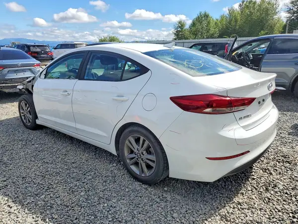 5NPD84LF7JH245271 2018 HYUNDAI ELANTRA - Image 2