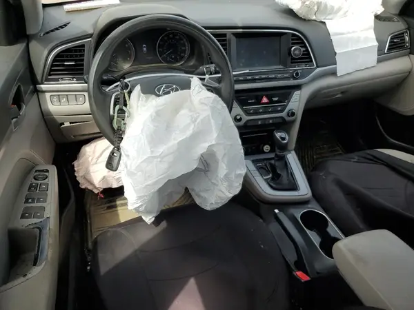 5NPD84LF7JH245402 2018 HYUNDAI ELANTRA - Image 8