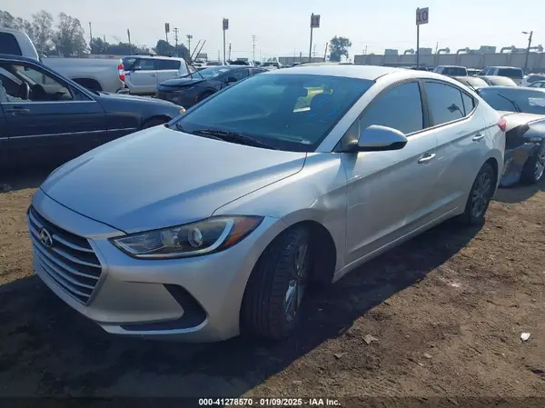 5NPD84LF7JH245657 2018 HYUNDAI ELANTRA - Image 2