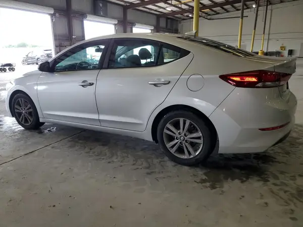 5NPD84LF7JH246226 2018 HYUNDAI ELANTRA - Image 2