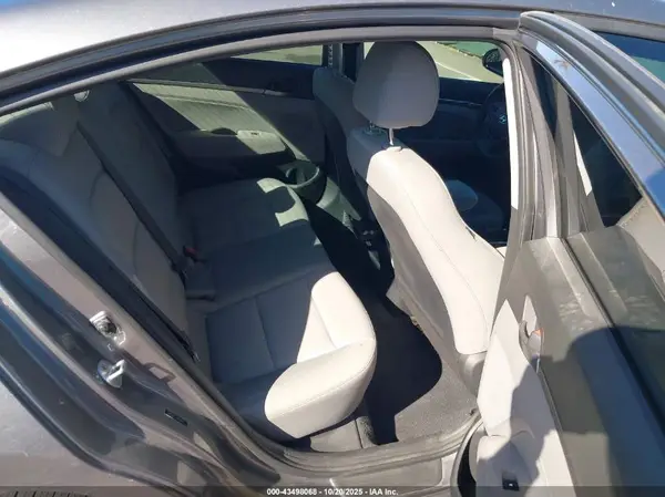 5NPD84LF7JH248963 2018 HYUNDAI ELANTRA - Image 8