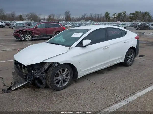 5NPD84LF7JH250552 2018 HYUNDAI ELANTRA - Image 2