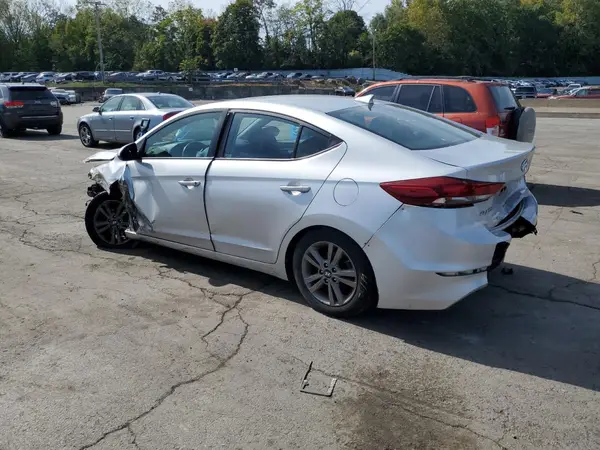 5NPD84LF7JH252141 2018 HYUNDAI ELANTRA - Image 2