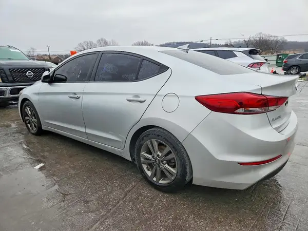 5NPD84LF7JH252379 2018 HYUNDAI ELANTRA - Image 2