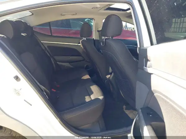 5NPD84LF7JH252723 2018 HYUNDAI ELANTRA - Image 8