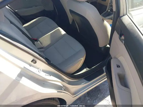 5NPD84LF7JH253211 2018 HYUNDAI ELANTRA - Image 8