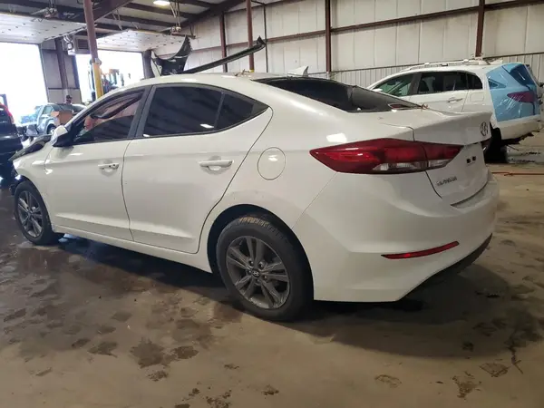 5NPD84LF7JH254729 2018 HYUNDAI ELANTRA - Image 2