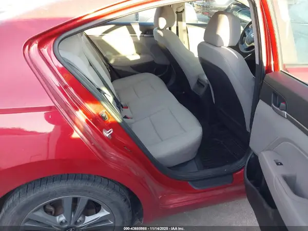 5NPD84LF7JH256271 2018 HYUNDAI ELANTRA - Image 8