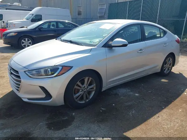 5NPD84LF7JH256495 2018 HYUNDAI ELANTRA - Image 2
