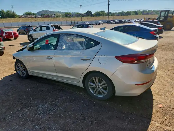 5NPD84LF7JH257212 2018 HYUNDAI ELANTRA - Image 2