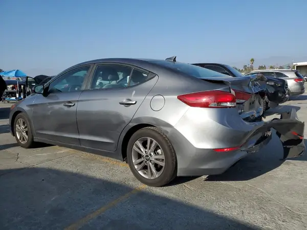 5NPD84LF7JH257663 2018 HYUNDAI ELANTRA - Image 2