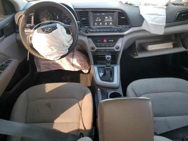 5NPD84LF7JH258859 2018 HYUNDAI ELANTRA - Image 8