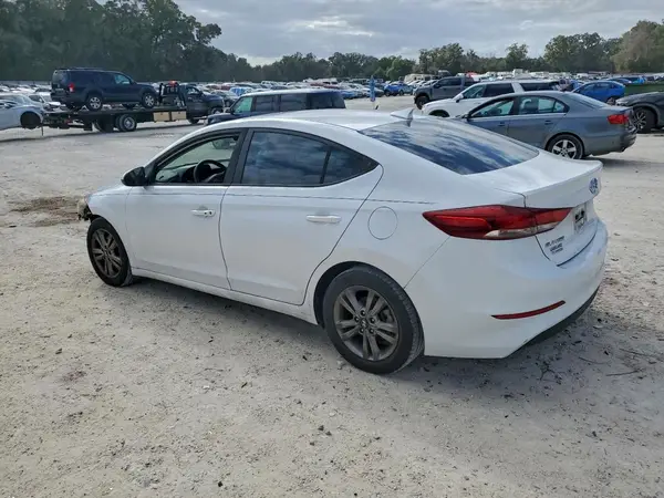 5NPD84LF7JH263916 2018 HYUNDAI ELANTRA - Image 2