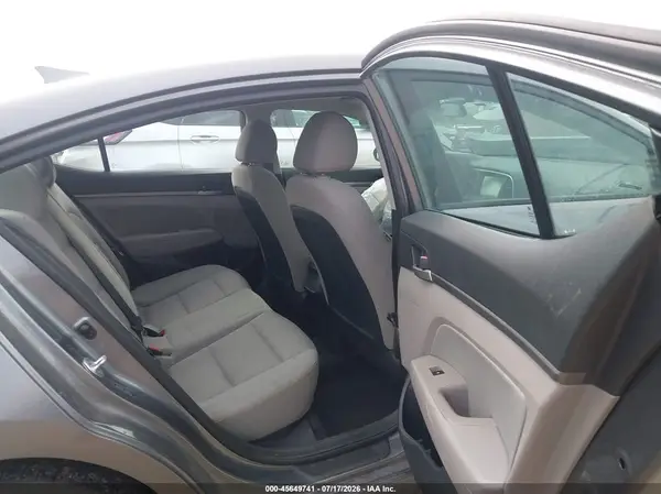 5NPD84LF7JH266475 2018 HYUNDAI ELANTRA - Image 8