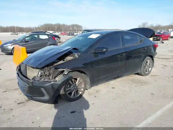 5NPD84LF7JH267237 2018 HYUNDAI ELANTRA - Image 2
