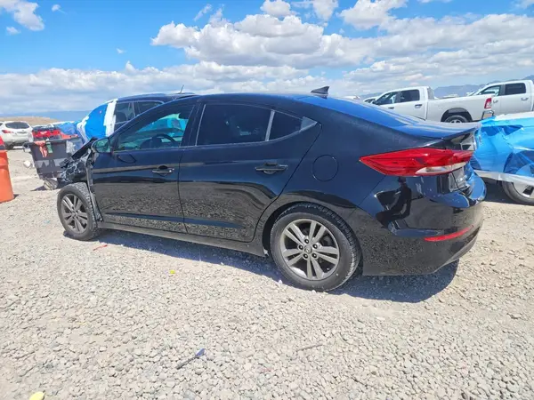 5NPD84LF7JH269117 2018 HYUNDAI ELANTRA - Image 2