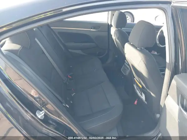 5NPD84LF7JH269215 2018 HYUNDAI ELANTRA - Image 8