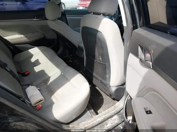 5NPD84LF7JH271322 2018 HYUNDAI ELANTRA - Image 8