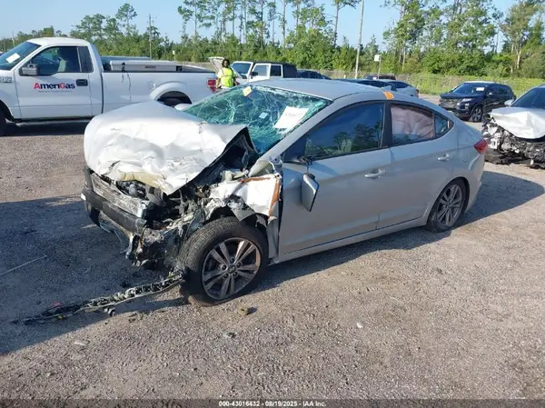 5NPD84LF7JH272616 2018 HYUNDAI ELANTRA - Image 2