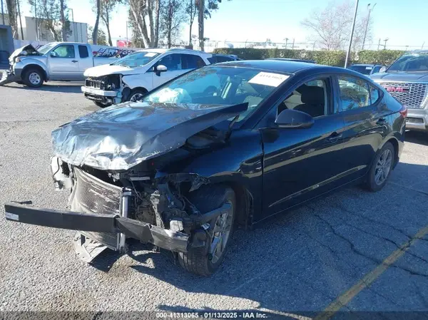 5NPD84LF7JH273619 2018 HYUNDAI ELANTRA - Image 2