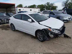 5NPD84LF7JH275306 2018 HYUNDAI ELANTRA