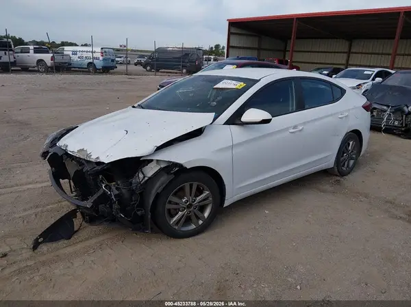 5NPD84LF7JH275306 2018 HYUNDAI ELANTRA - Image 2
