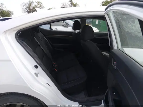 5NPD84LF7JH275306 2018 HYUNDAI ELANTRA - Image 8