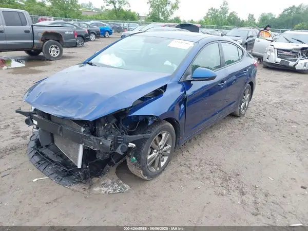 5NPD84LF7JH275743 2018 HYUNDAI ELANTRA - Image 2