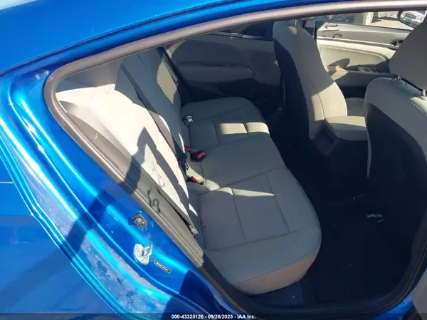 5NPD84LF7JH275967 2018 HYUNDAI ELANTRA - Image 8