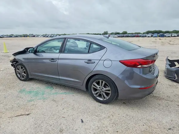 5NPD84LF7JH276200 2018 HYUNDAI ELANTRA - Image 2