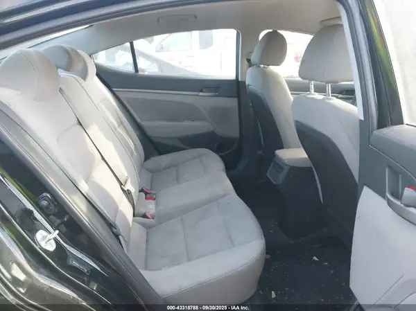 5NPD84LF7JH277556 2018 HYUNDAI ELANTRA - Image 8