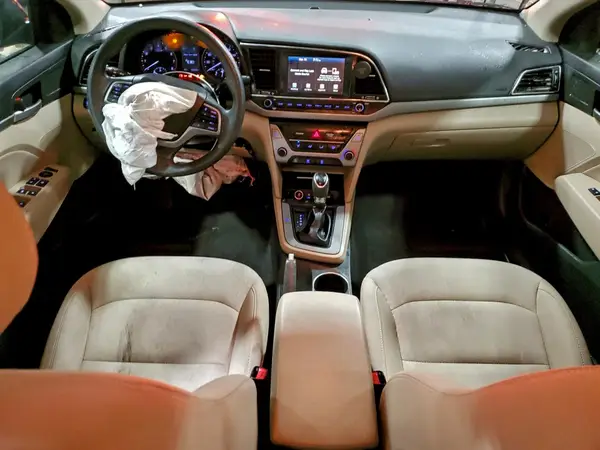 5NPD84LF7JH279033 2018 HYUNDAI ELANTRA - Image 8