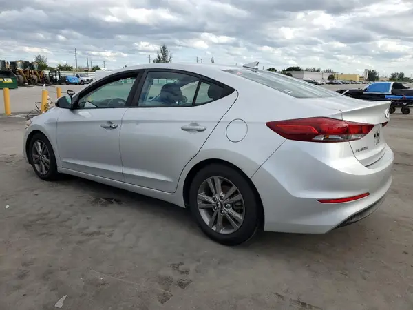5NPD84LF7JH279985 2018 HYUNDAI ELANTRA - Image 2