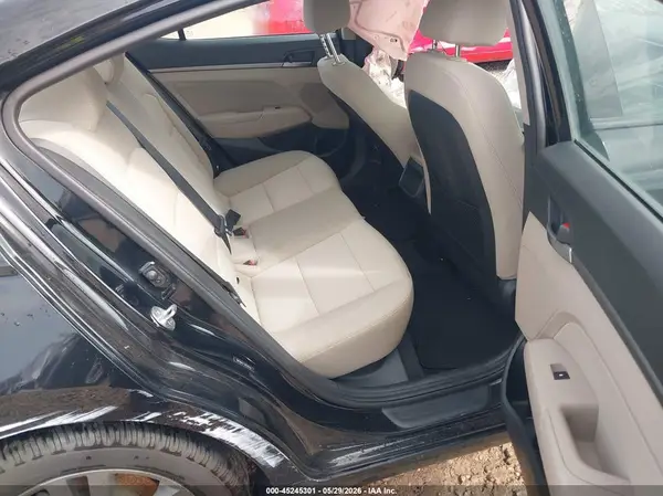 5NPD84LF7JH284216 2018 HYUNDAI ELANTRA - Image 8