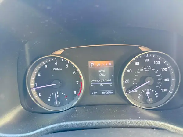 5NPD84LF7JH286306 2018 HYUNDAI ELANTRA - Image 8